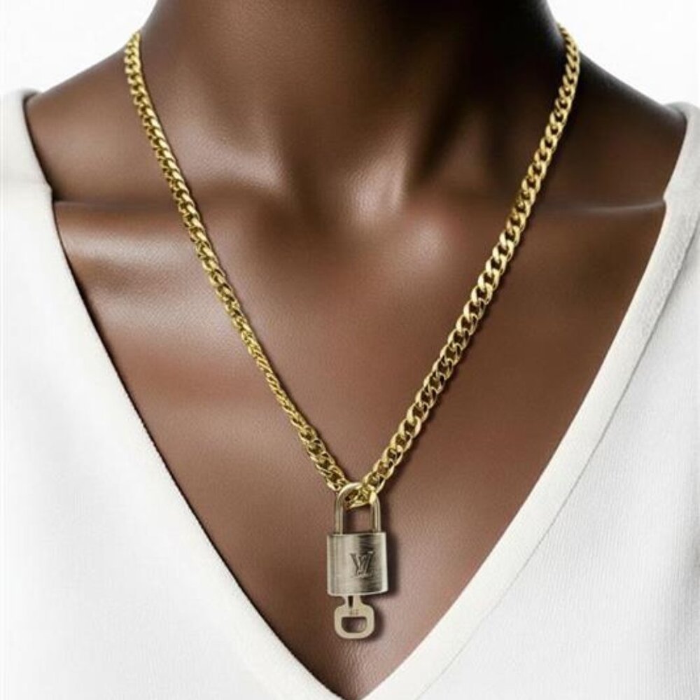 Stainless Steel Gold-Plated Necklace with Authentic Louis Vuitton Padlock - Picture 2 of 11